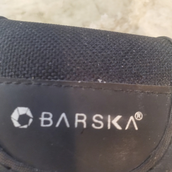 Barska  383feet/100yards  field Binoculars w/case - Picture 8 of 8